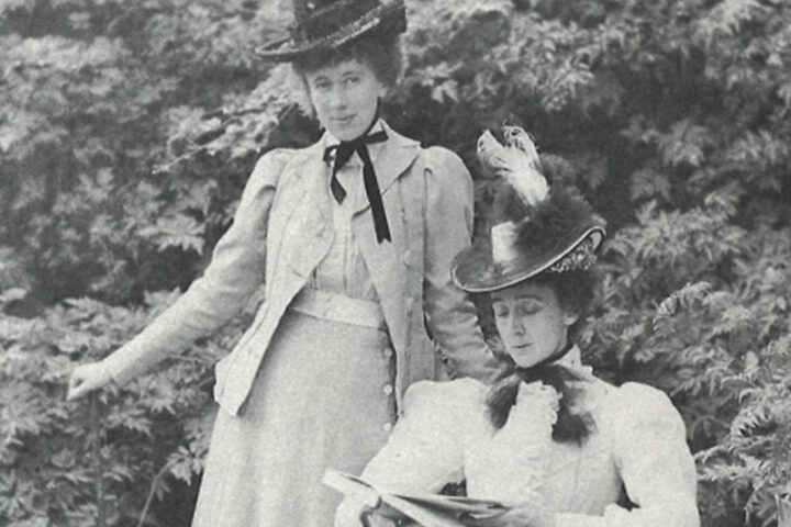 Ethel Bilbrough and her sister, Mary c1909